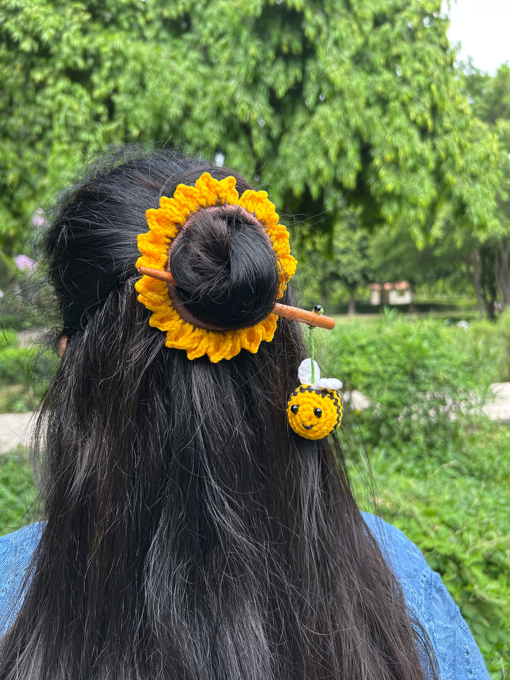 Sunflower Bee Bun Stick